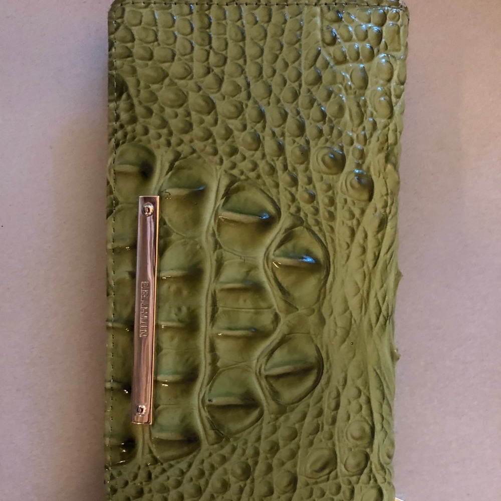 Brahmin wallet